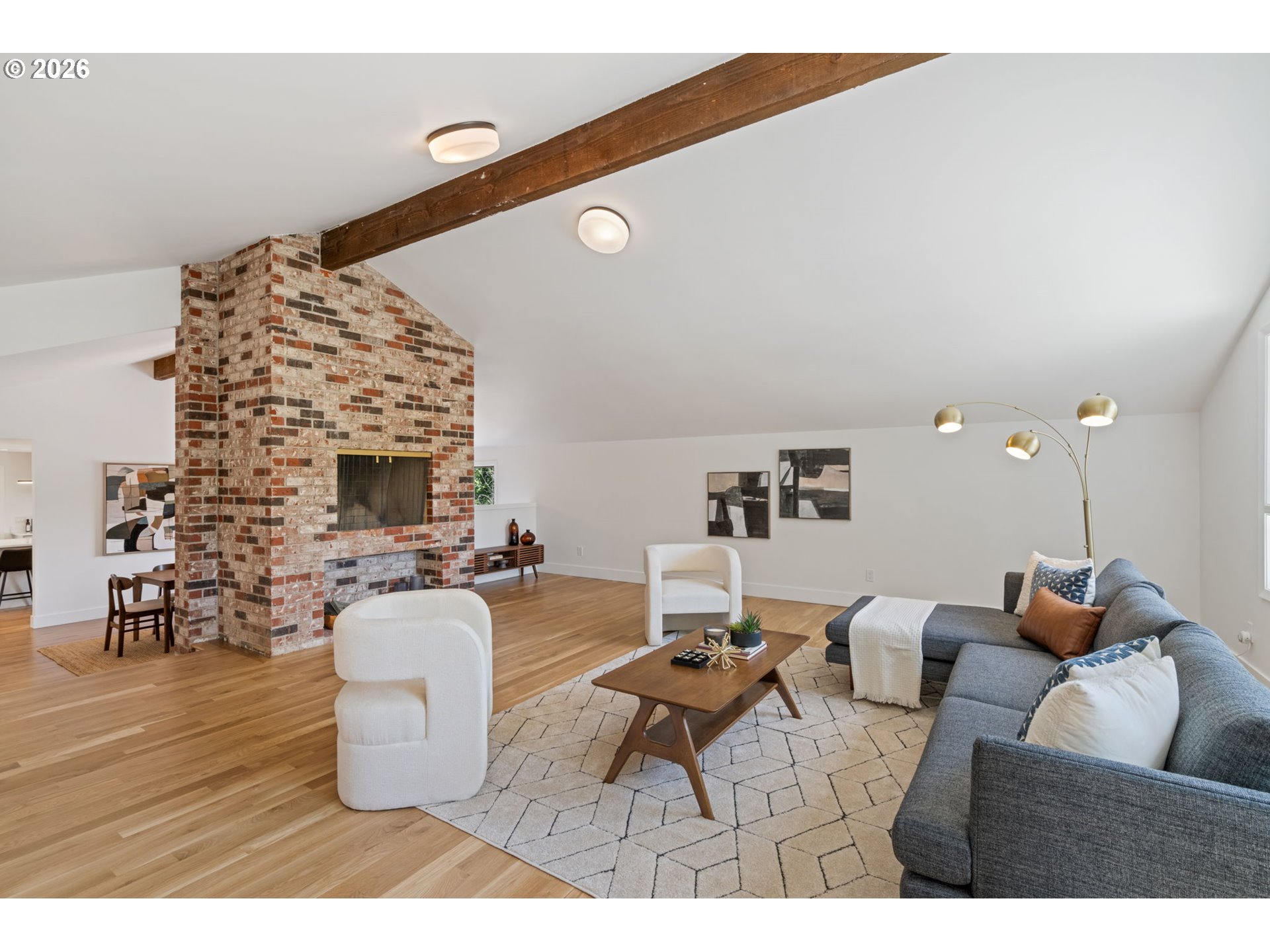 2835 Southwest Raleighview Drive Portland, OR 97225 - Photo 23 of 42 Living Room