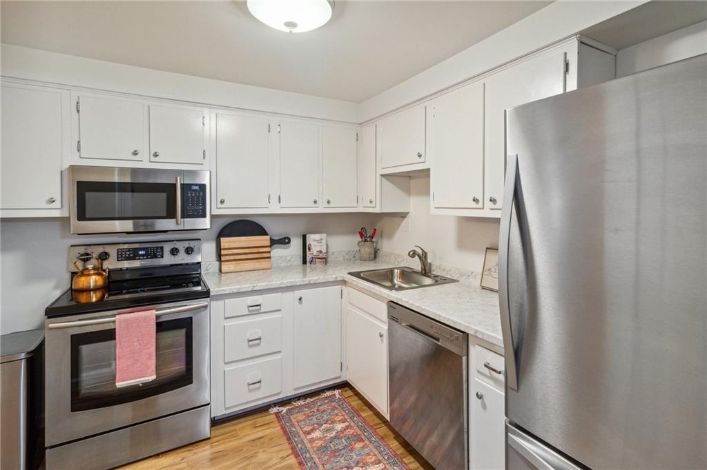 226 Wyngate Road Coraopolis, PA 15108 - Photo 13 of 32 Gallery Image 13