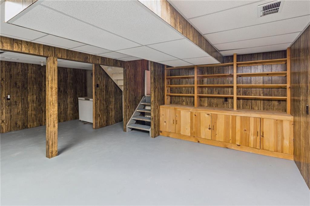 226 Wyngate Road Coraopolis, PA 15108 - Photo 28 of 32 Gallery Image 28
