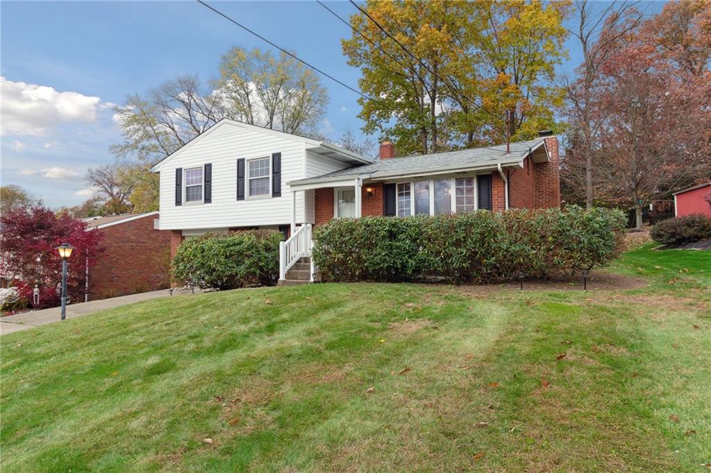 226 Wyngate Road Coraopolis, PA 15108 - Photo 5 of 32 Gallery Image 5