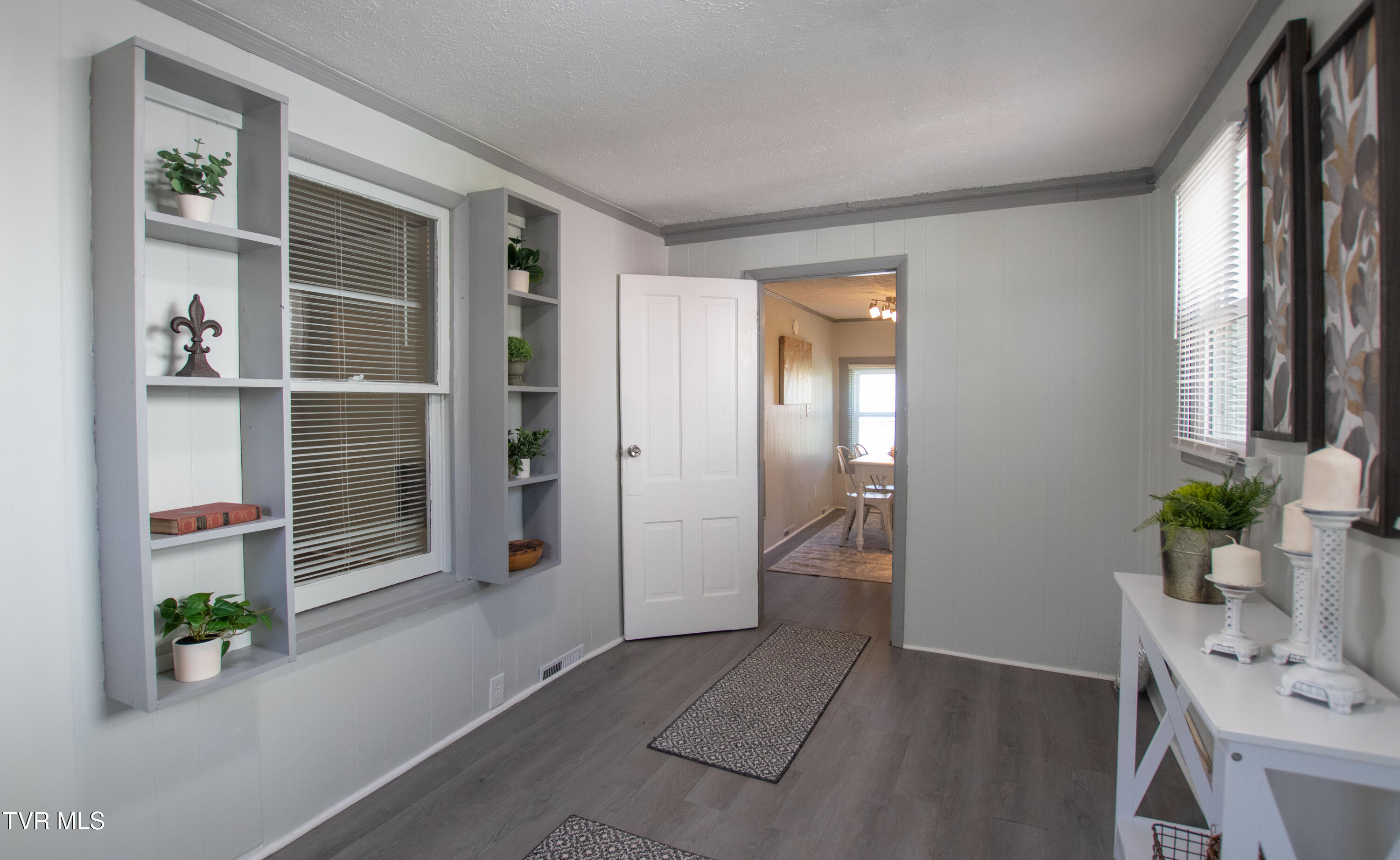 1826 Pittstown Road Bristol, VA 24201 - Photo 24 of 41 Laundry