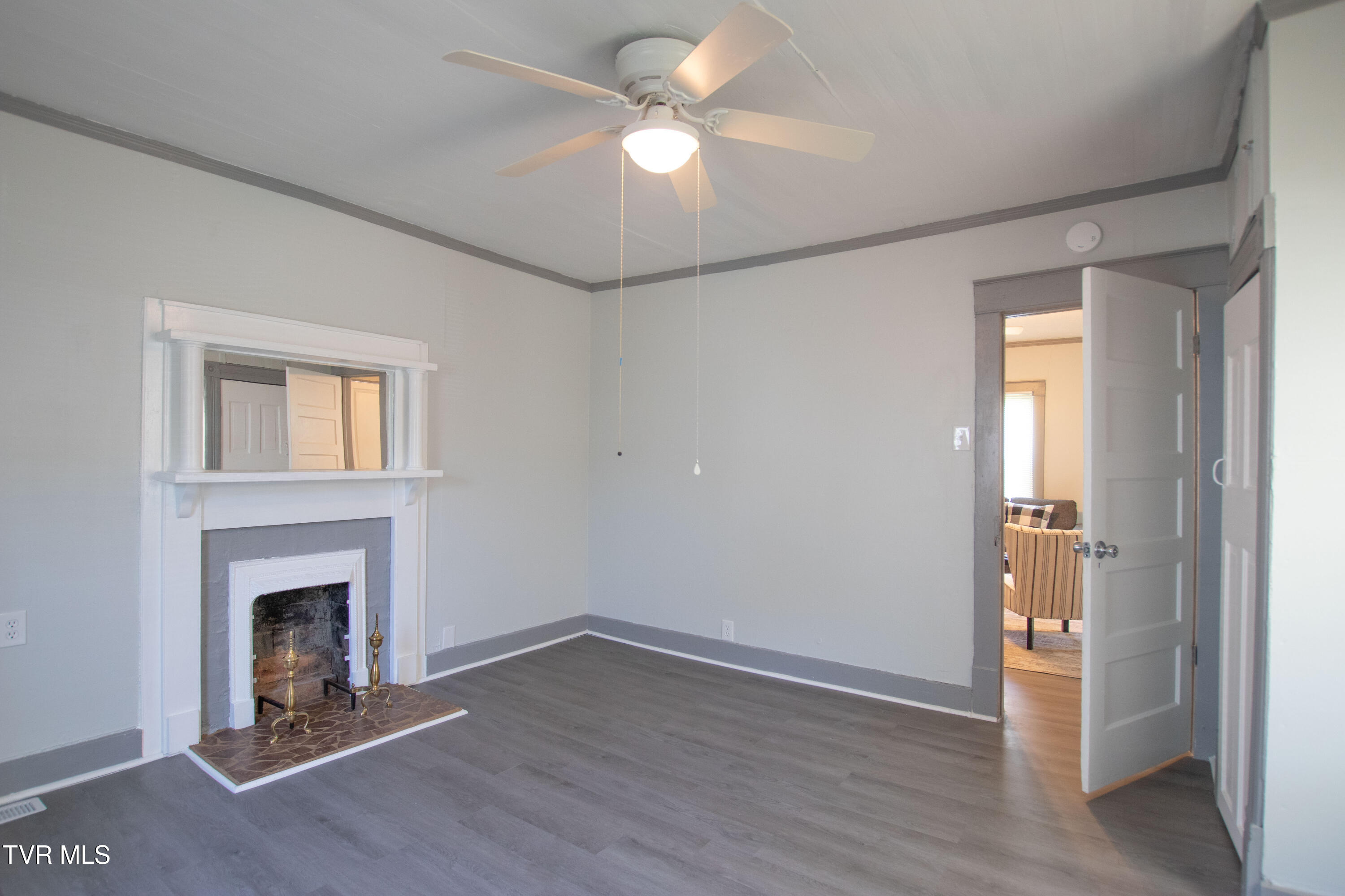 1826 Pittstown Road Bristol, VA 24201 - Photo 35 of 41 Bedroom 1