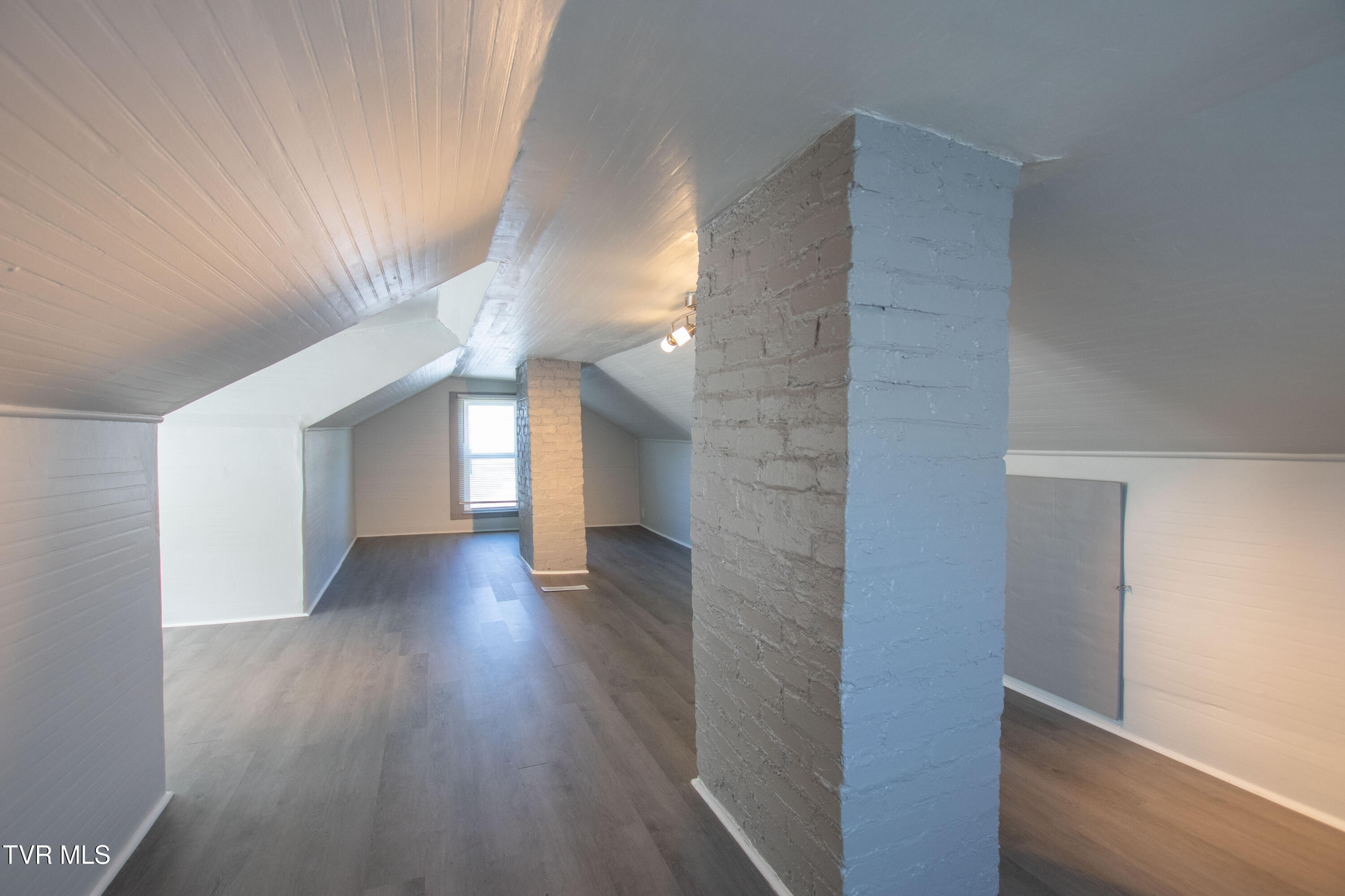 1826 Pittstown Road Bristol, VA 24201 - Photo 37 of 41 Flex Space