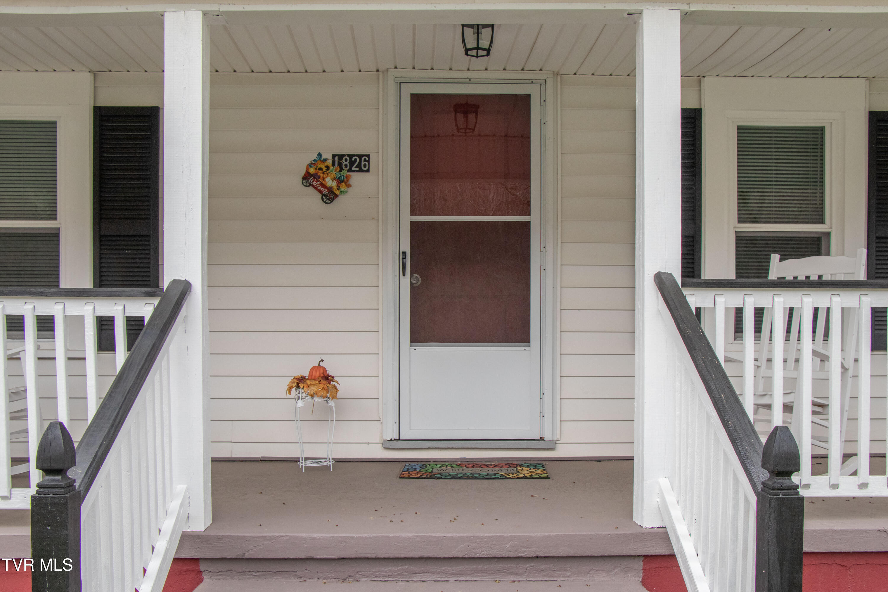 1826 Pittstown Road Bristol, VA 24201 - Photo 5 of 41 Rocking Chair Porch