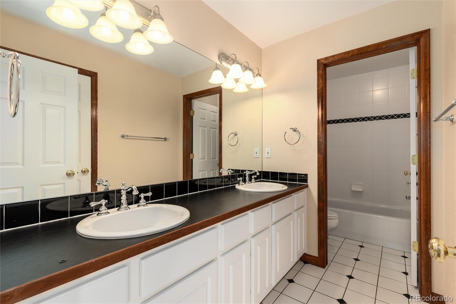 1120 Antelope Drive West Bennett, CO 80102 - Photo 25 of 50