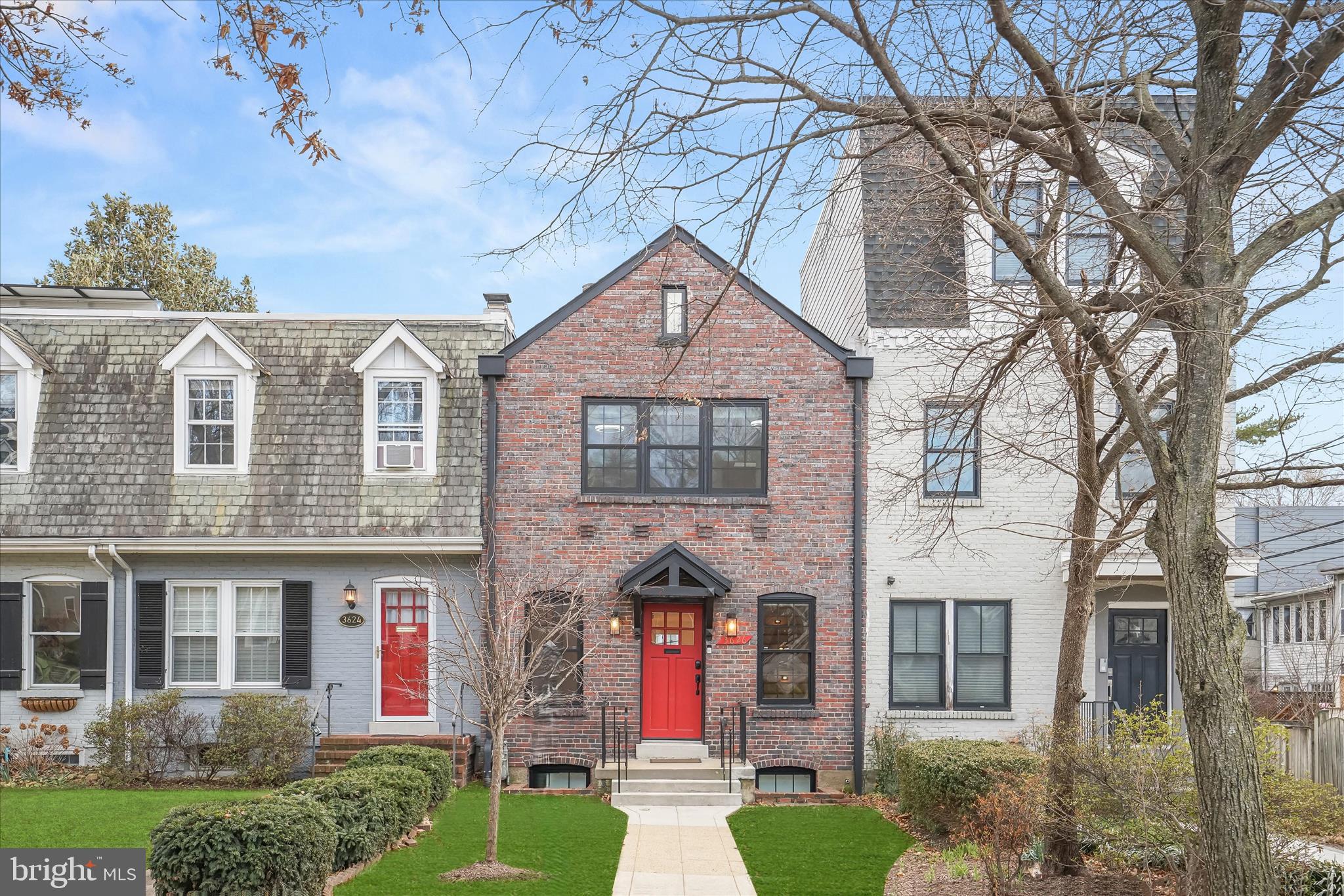 3626 T Street Northwest Washington, DC 20007 - Photo 56 of 61 a front view of a house with yard