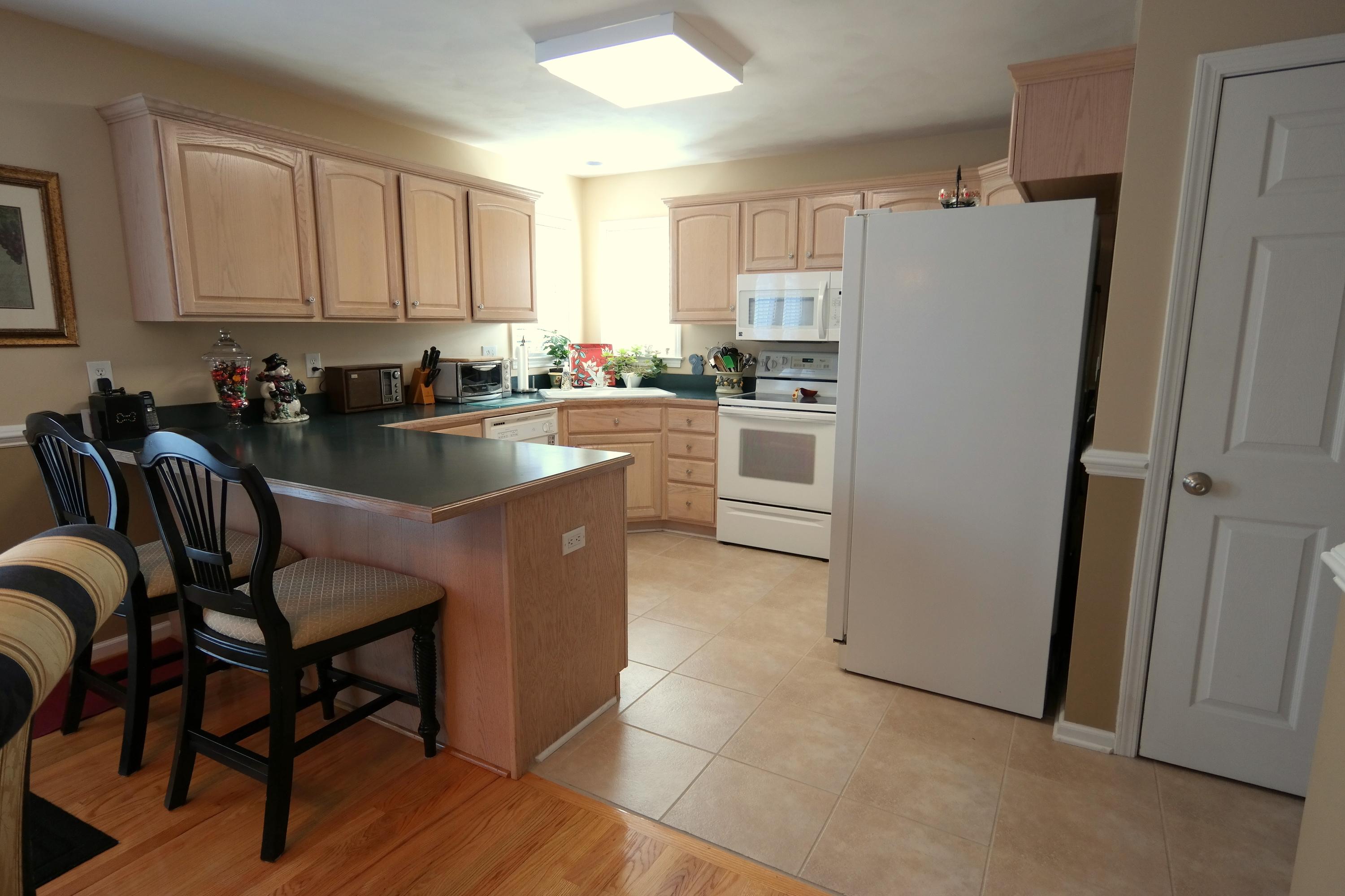 230 Eagle Ridge Roanoke, VA 24012 - Photo 11 of 35 Kitchen