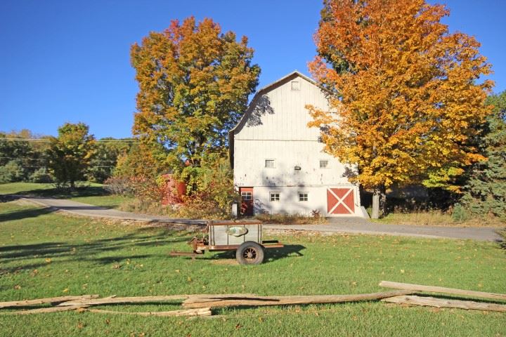 10859 Center Road Traverse City, MI 49686 - Photo 5 of 70 1808226-4.JPG