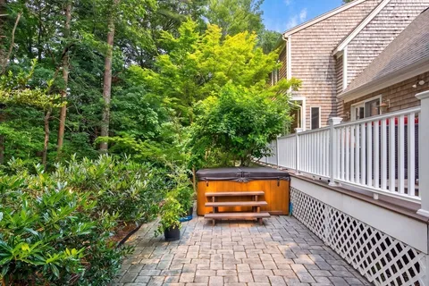 $945,000 | 5 Acorn Lane, Mattapoisett, MA 02739