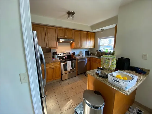 $2,000 | 28 Chester Avenue, Unit 2, Westerly, RI 02891