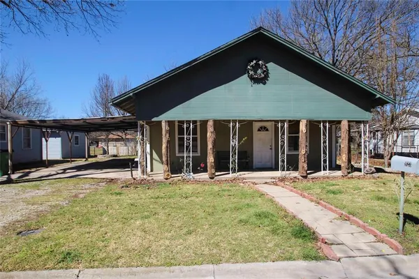 $1,550 | 923 South Wine Street, Gainesville, TX 76240