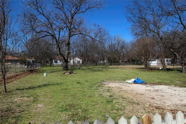 $1,550 | 923 South Wine Street, Gainesville, TX 76240
