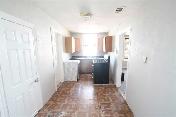 $1,550 | 923 South Wine Street, Gainesville, TX 76240