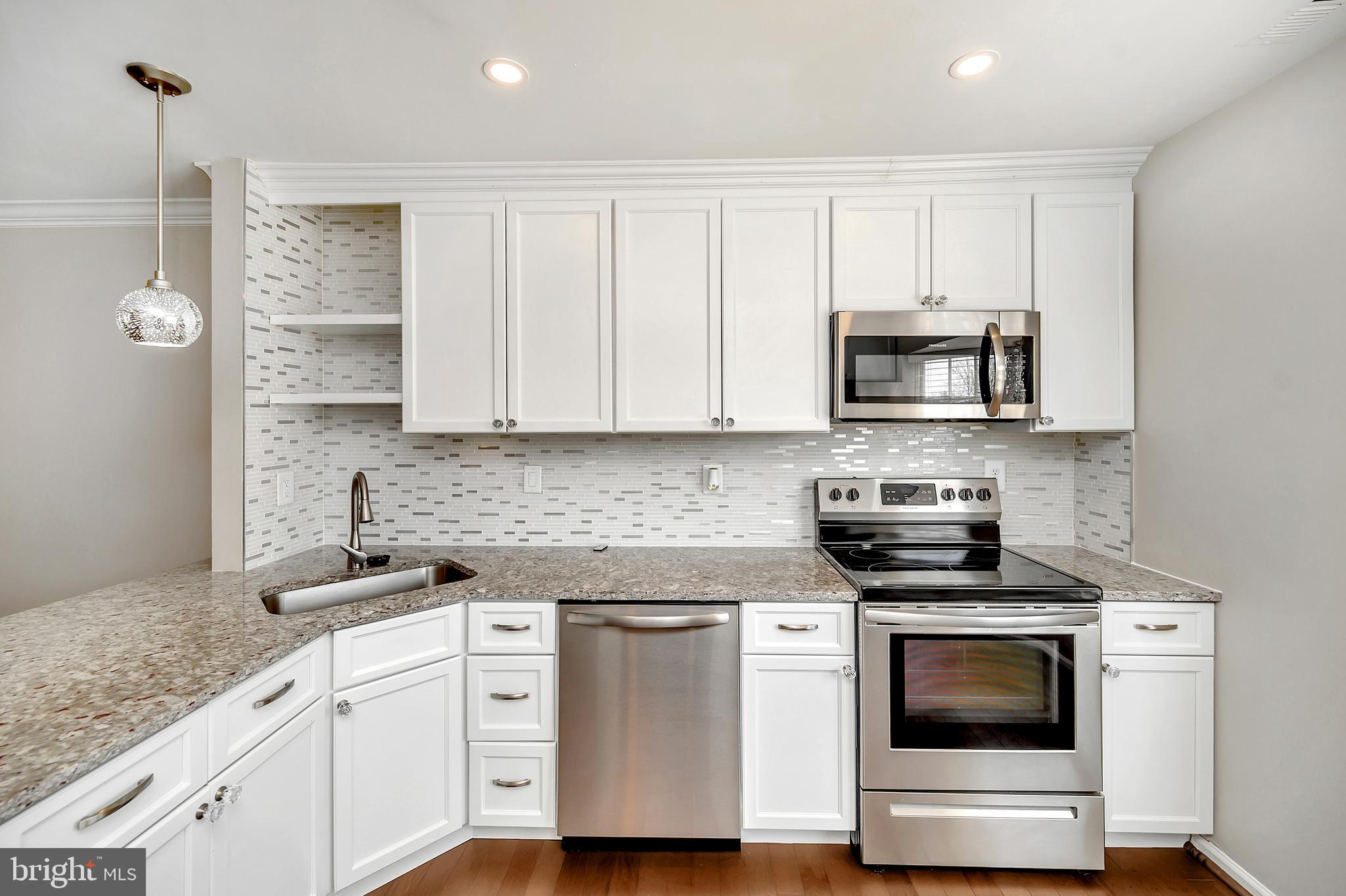 4032 Spring Run Court, Unit 6A Chantilly, VA 20151 - Photo 11 of 33 Gallery Image 11