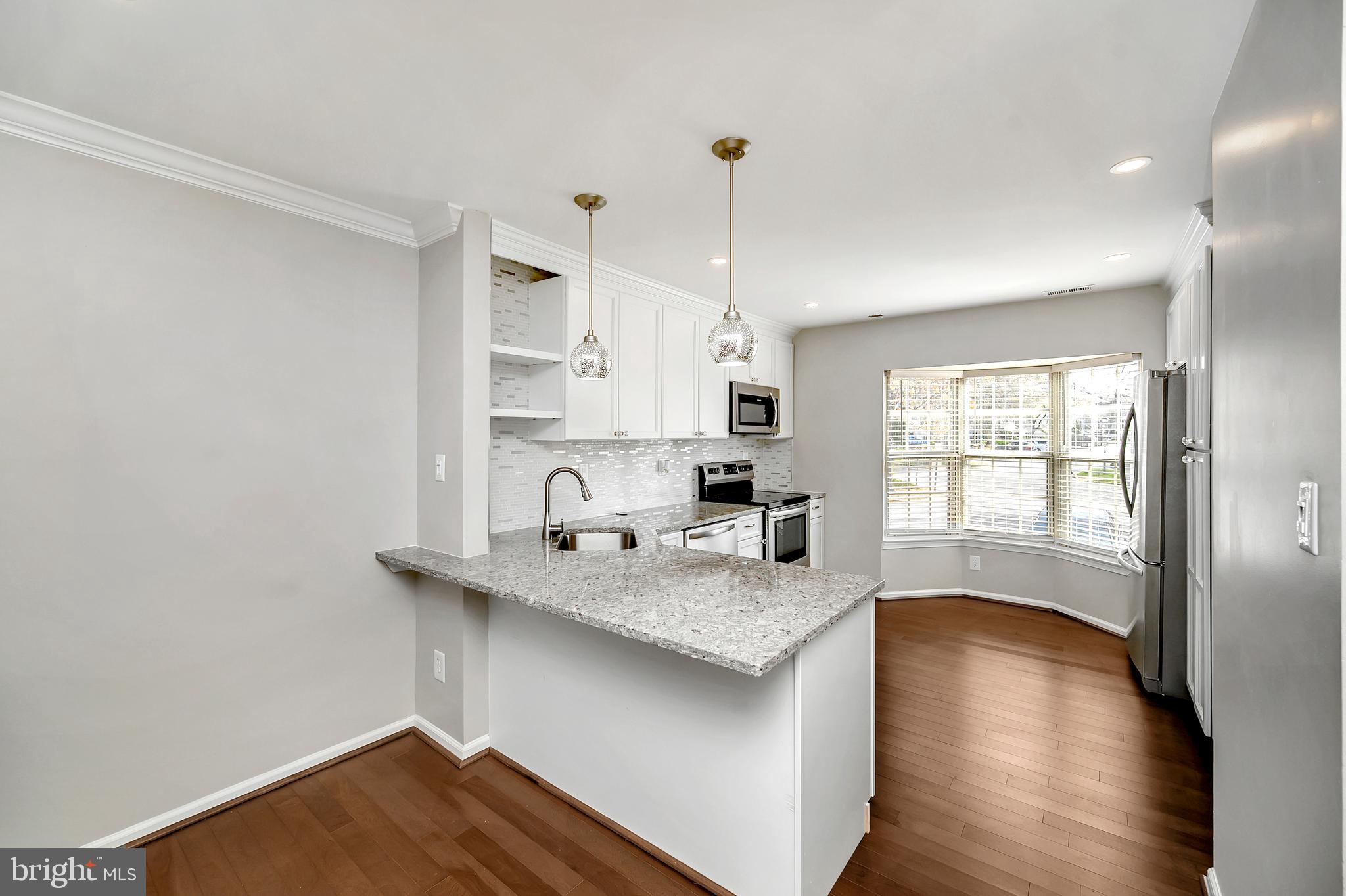 4032 Spring Run Court, Unit 6A Chantilly, VA 20151 - Photo 12 of 33 Gallery Image 12