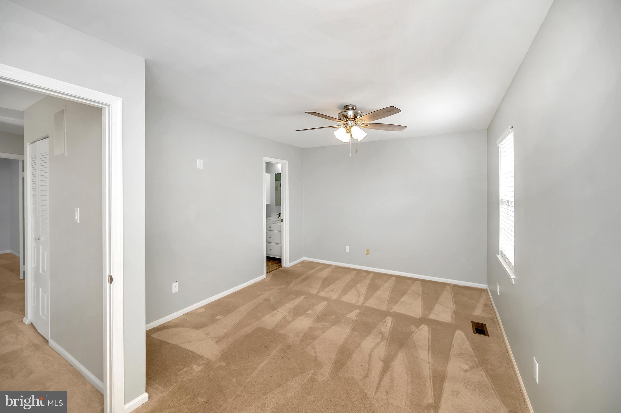 4032 Spring Run Court, Unit 6A Chantilly, VA 20151 - Photo 19 of 33 Gallery Image 19