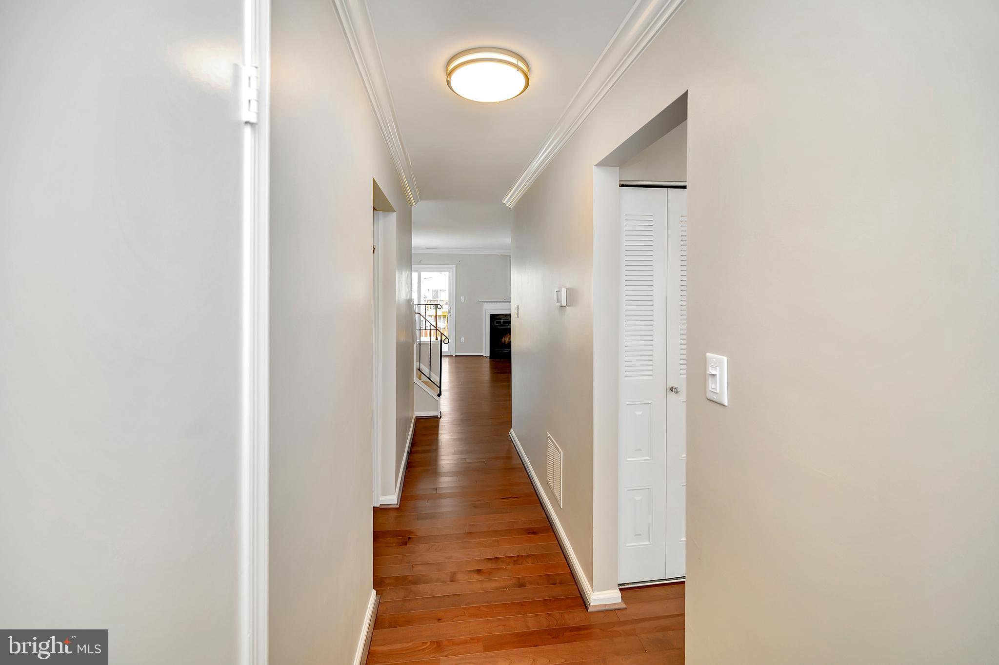 4032 Spring Run Court, Unit 6A Chantilly, VA 20151 - Photo 3 of 33 Gallery Image 3