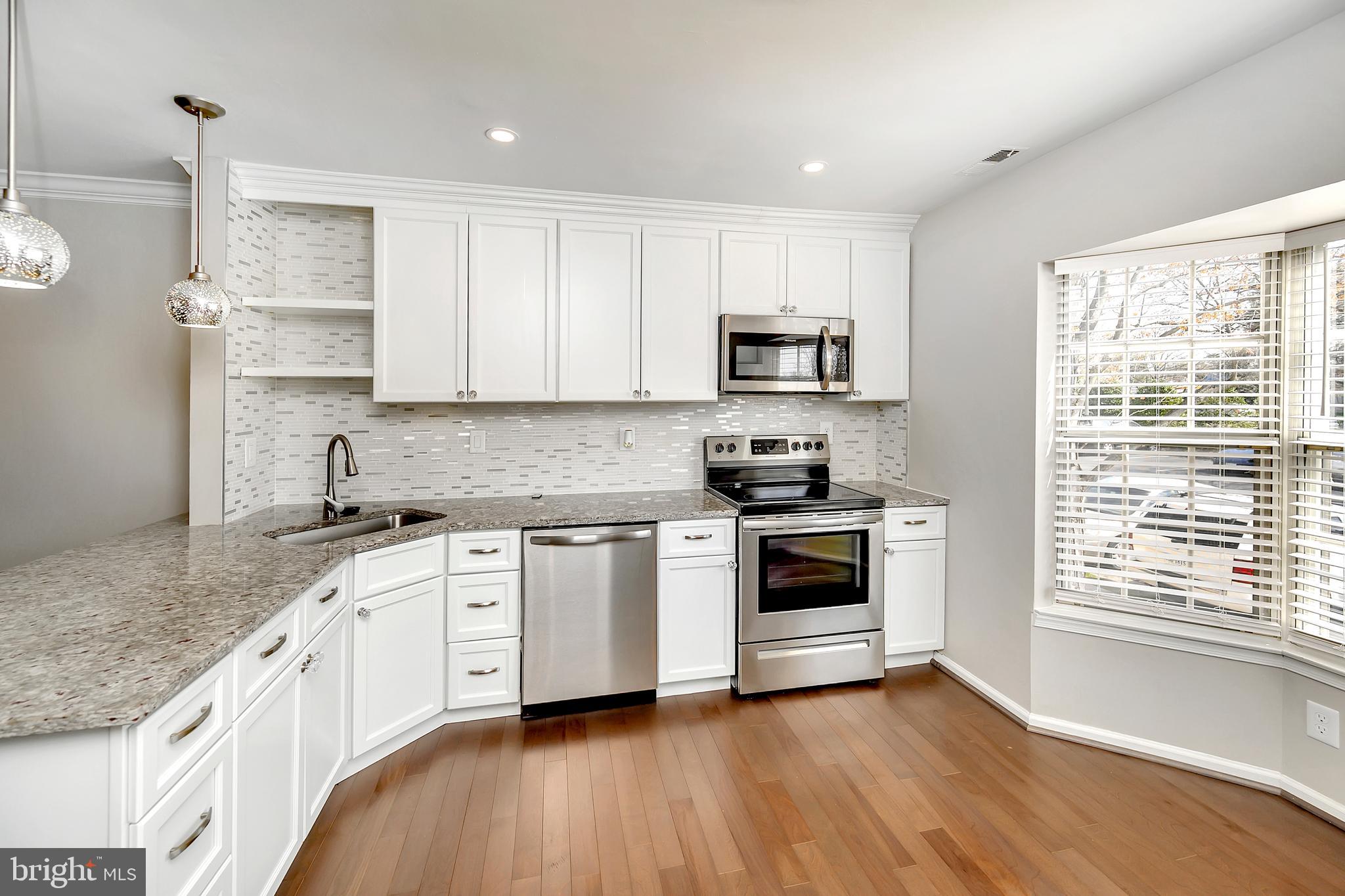 4032 Spring Run Court, Unit 6A Chantilly, VA 20151 - Photo 6 of 33 Gallery Image 6