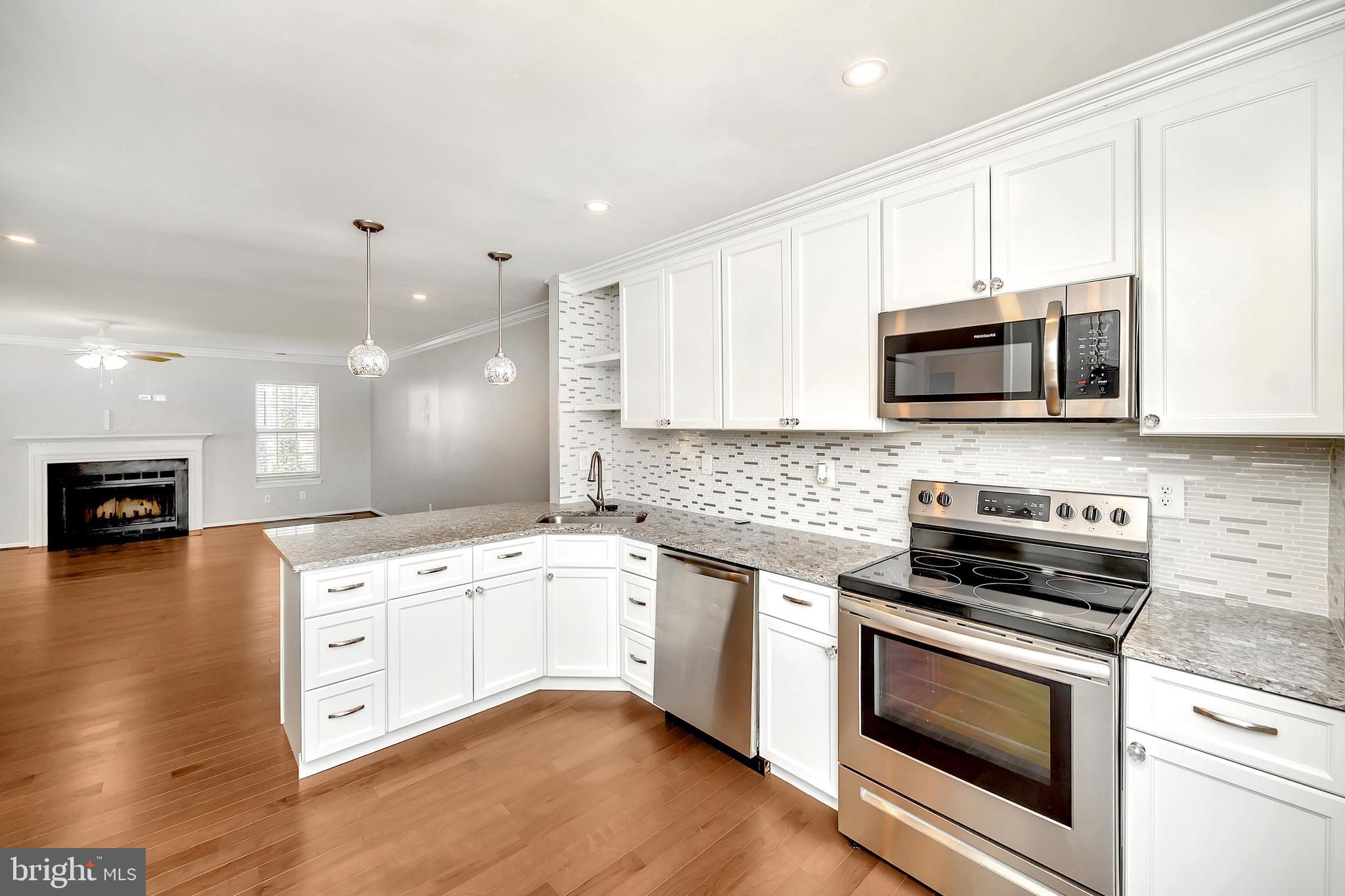 4032 Spring Run Court, Unit 6A Chantilly, VA 20151 - Photo 9 of 33 Gallery Image 9