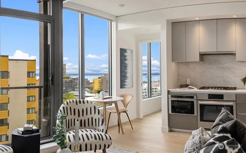 $475,000 | 2510 6th Avenue, Unit 1606, Seattle, WA 98121