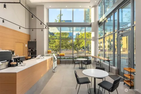 $475,000 | 2510 6th Avenue, Unit 1606, Seattle, WA 98121