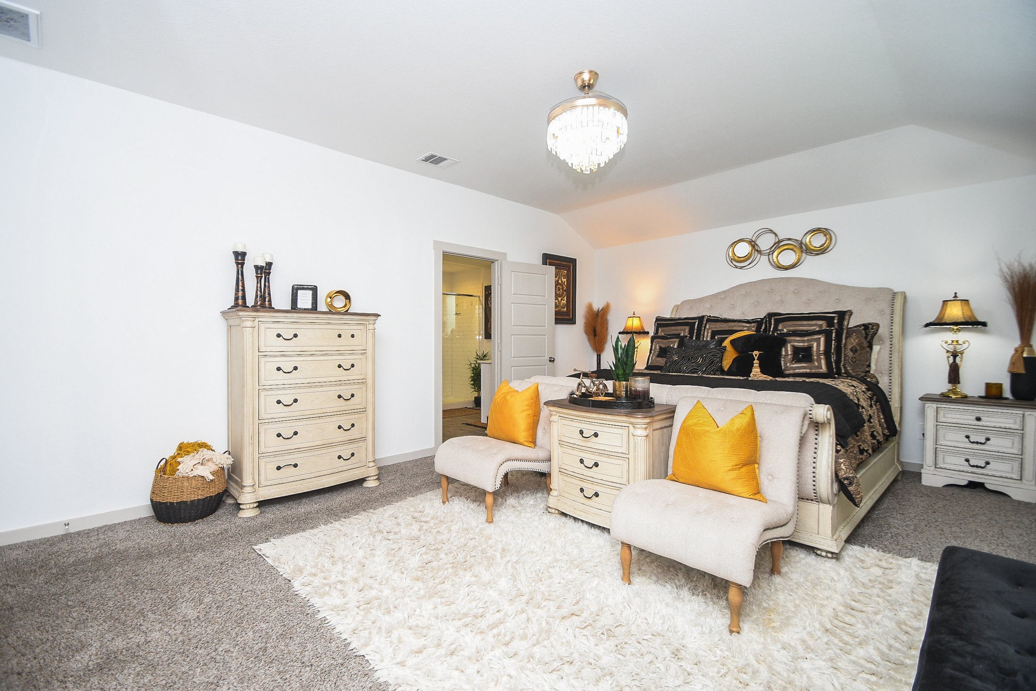 7723 Golden Rubia Lane Rosharon, TX 77583 - Photo 15 of 34 a bedroom with furniture and a couch