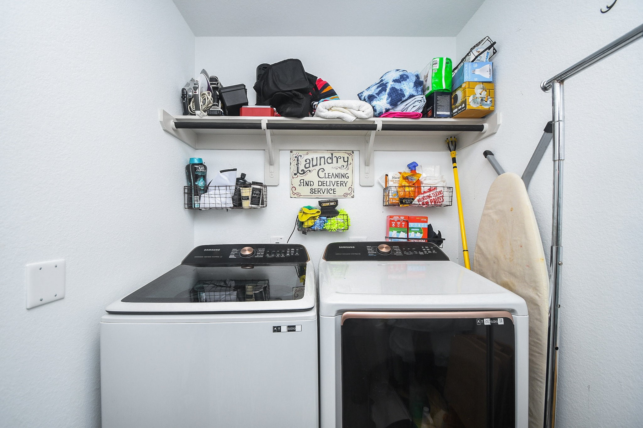 7723 Golden Rubia Lane Rosharon, TX 77583 - Photo 27 of 34 a utility room with dryer and washer