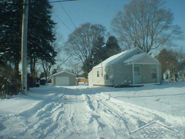 590 Adams Road Saginaw, MI 48609 - Photo 2 of 2 20034563-1.JPG
