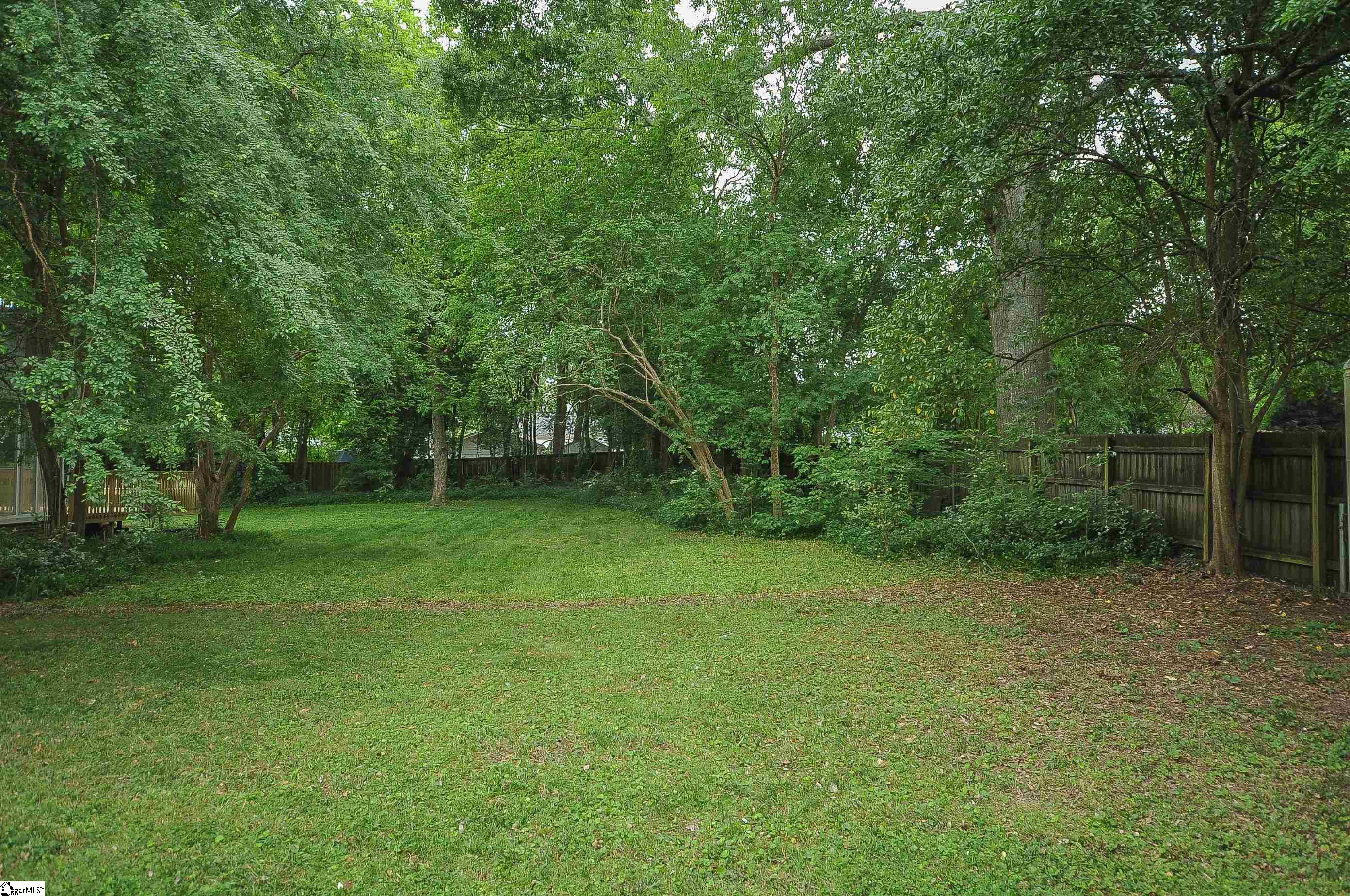 42 West Faris Road Greenville, SC 29605 - Photo 2 of 5