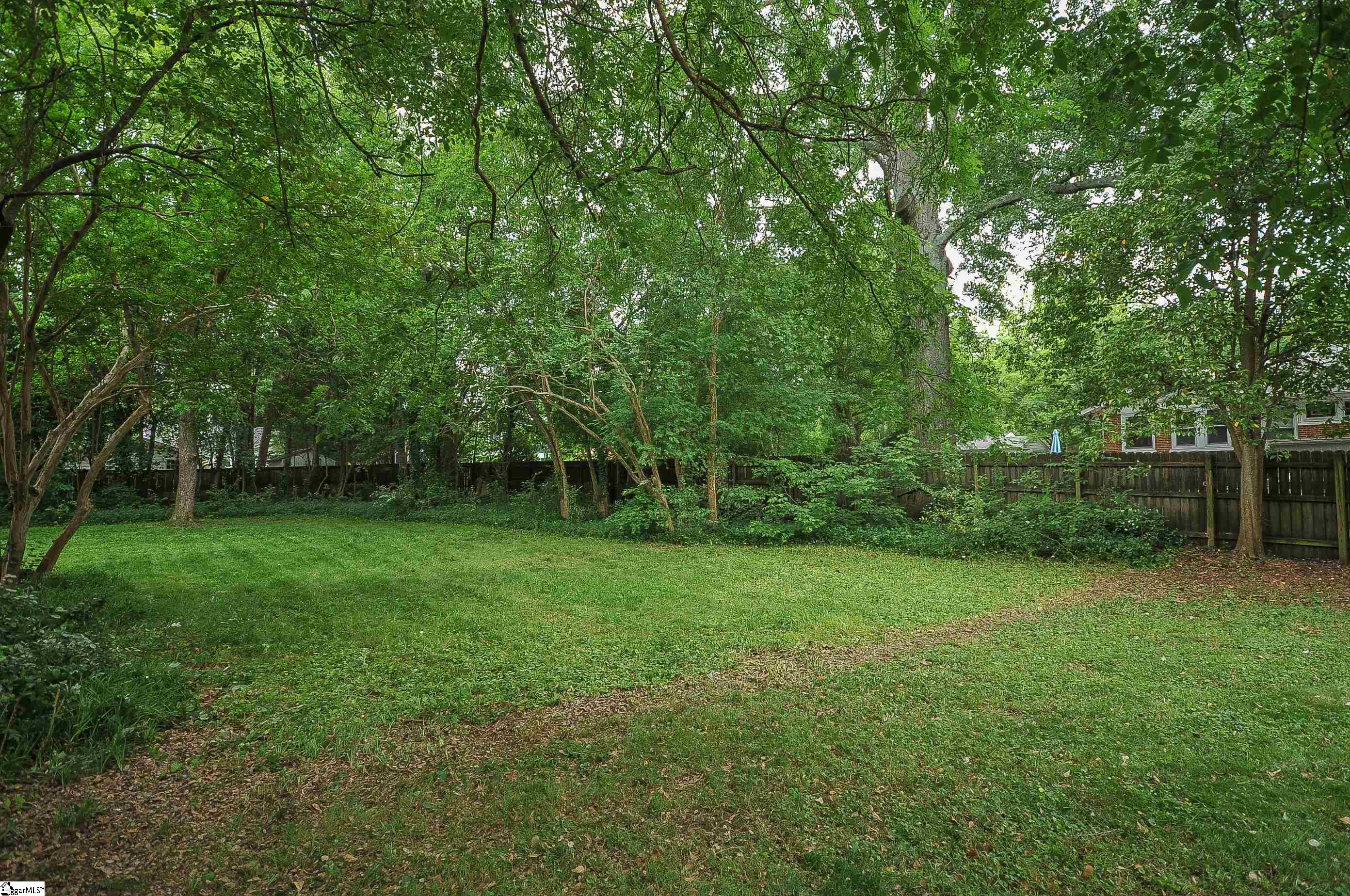 42 West Faris Road Greenville, SC 29605 - Photo 4 of 5