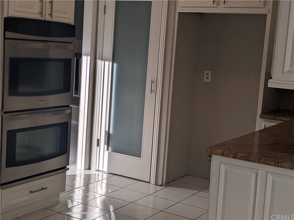 633 North Buttonbush Trail Orange, CA 92869 - Photo 7 of 26 a view of an empty room and fire place