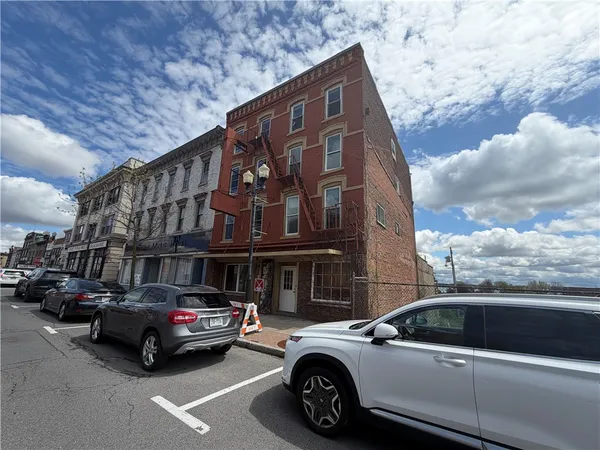 $179,900 | 555 South Exchange Street, Geneva City, NY 14456
