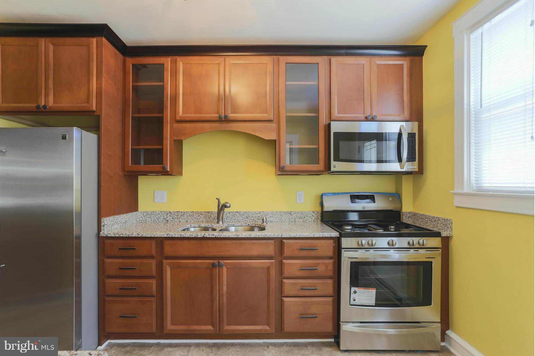 3425 Juneway Baltimore, MD 21213 - Photo 4 of 24 Kitchen