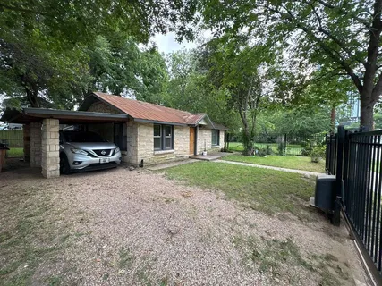 $2,295 | 1101 Holly Street, Unit 1, Austin, TX 78702