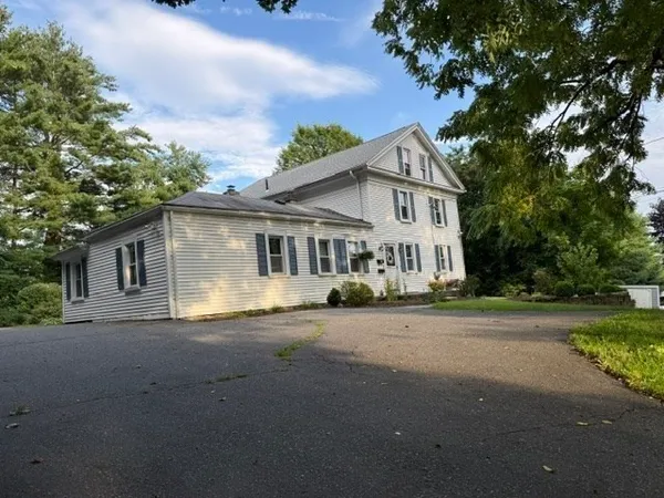 $2,400 | 77 Hudson Street, Unit 2, Marlborough, MA 01752