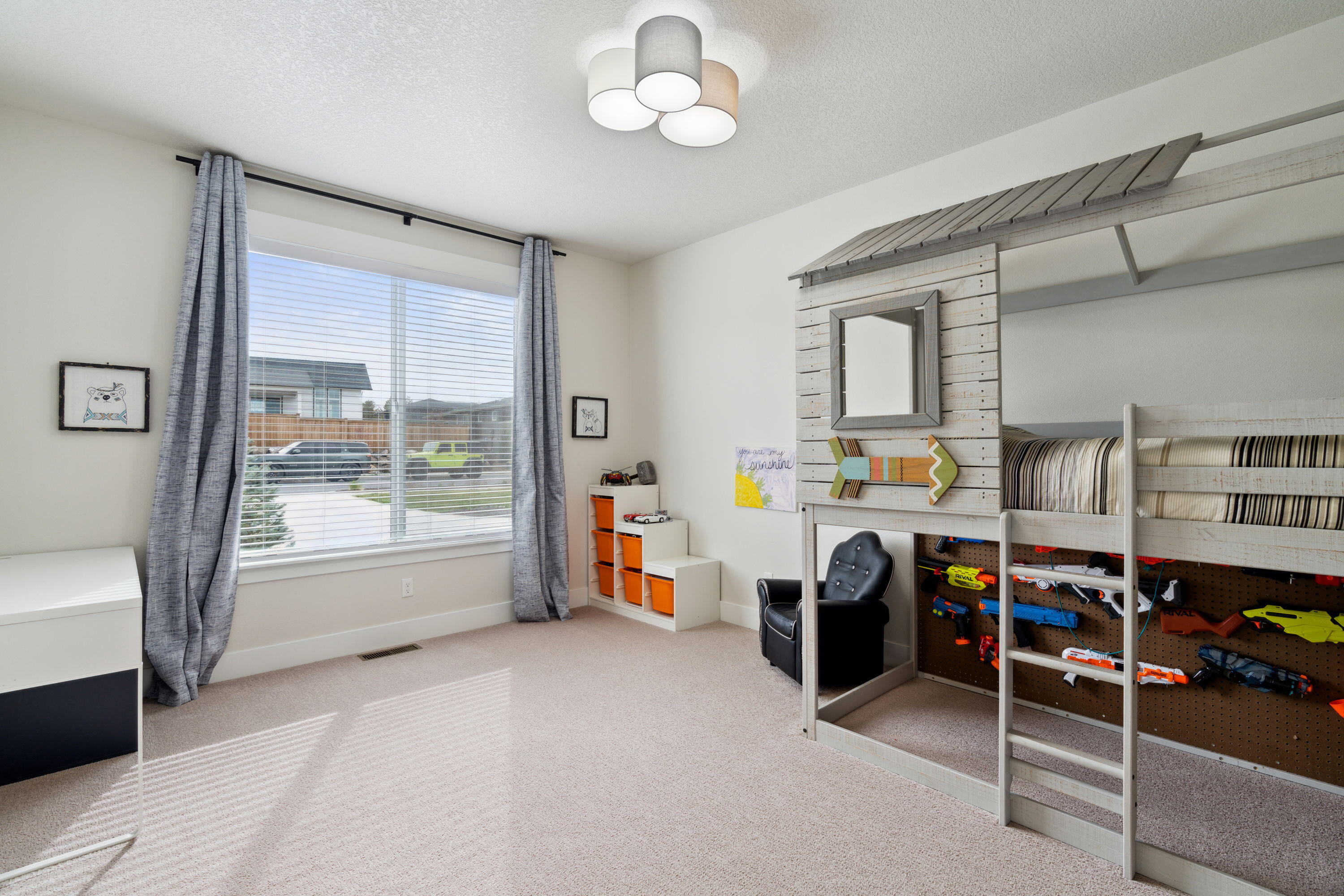 3435 Southwest 44th Street Redmond, OR 97756 - Photo 26 of 41 26 Front Bedroom 44th