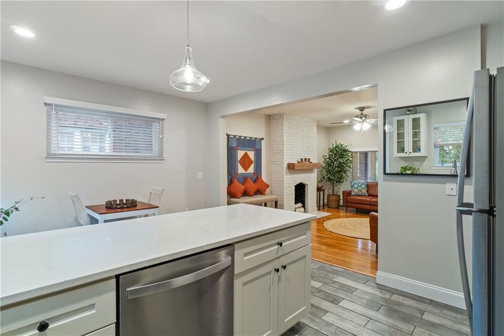 2871 Fernwald Road Pittsburgh, PA 15217 - Photo 14 of 28 Gallery Image 14
