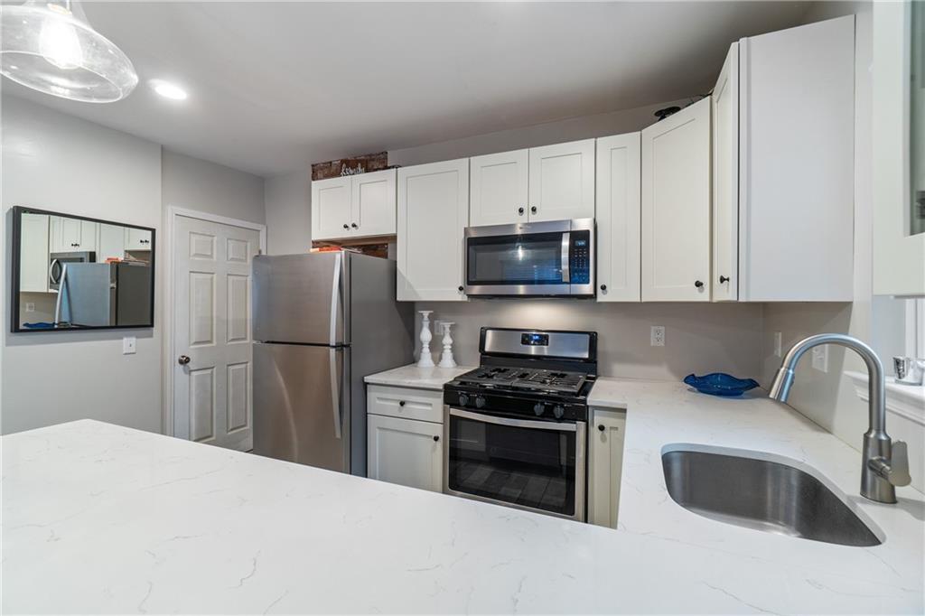 2871 Fernwald Road Pittsburgh, PA 15217 - Photo 15 of 28 Gallery Image 15