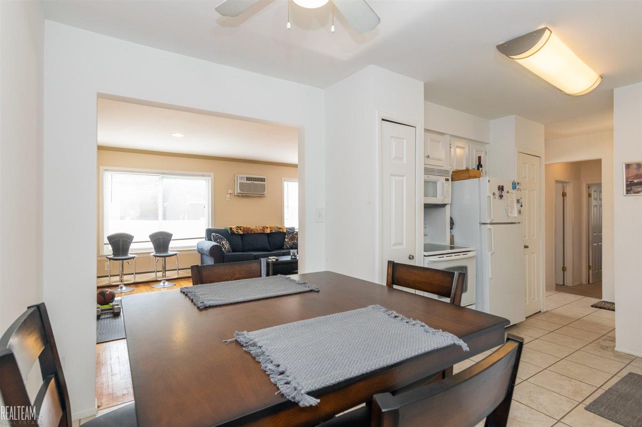 693 West Maple Road Clawson, MI 48017 - Photo 10 of 18 31387788-9.JPG
