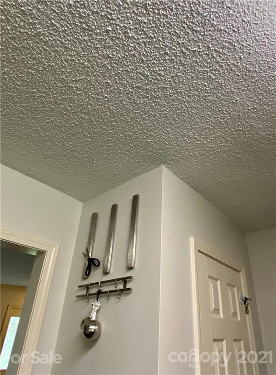 980 Coventry Road Kannapolis, NC 28081 - Photo 17 of 32 a view of a livingroom with furniture