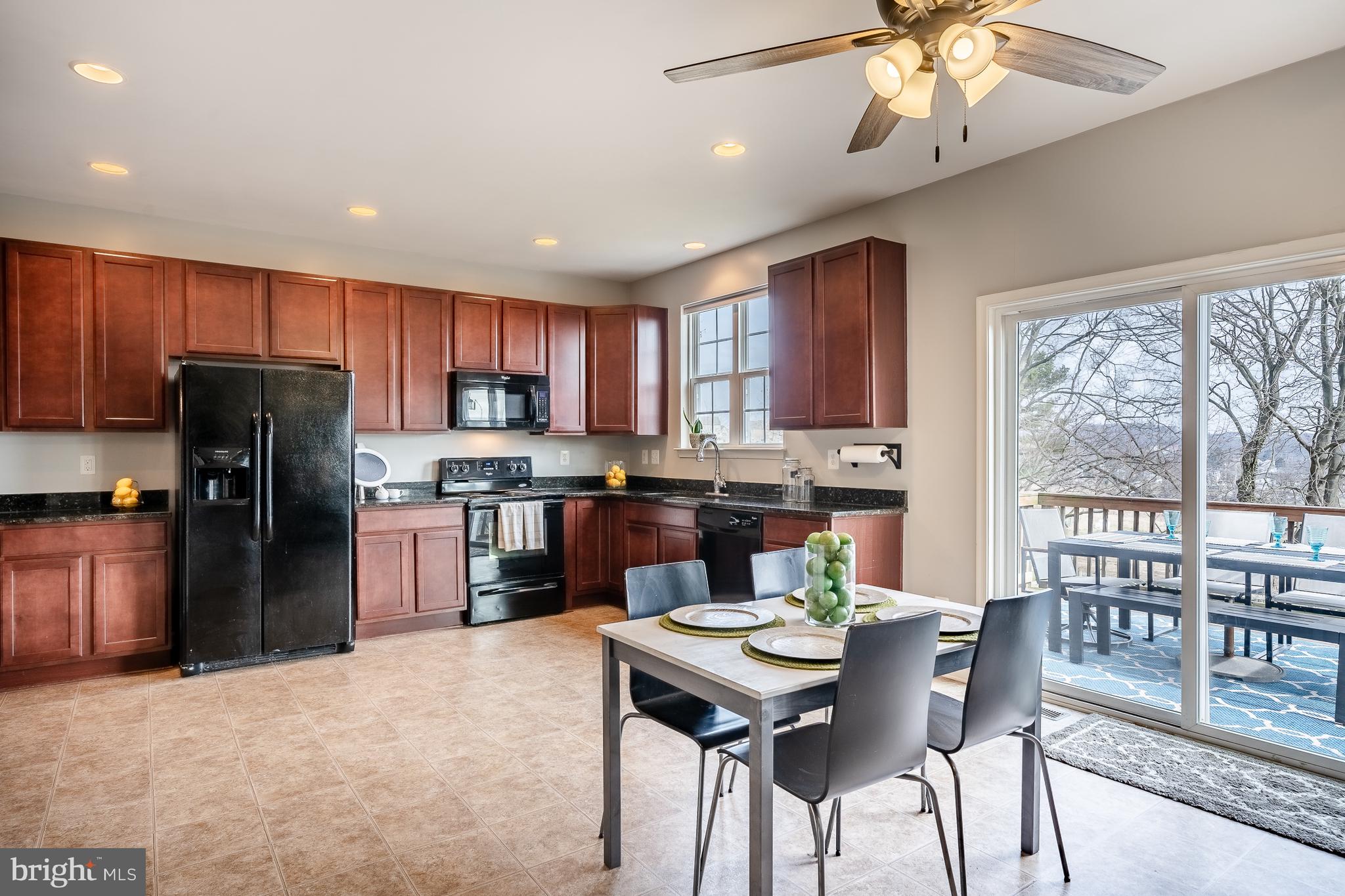 55 Abby Road Avondale, PA 19311 - Photo 8 of 29 Kitchen/Breakfast Room