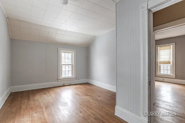 $250,000 | 55 Fitch Place Southeast, Grand Rapids, MI 49503