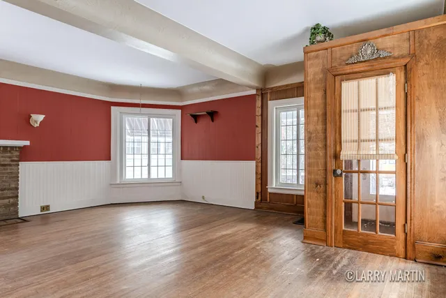 $250,000 | 55 Fitch Place Southeast, Grand Rapids, MI 49503