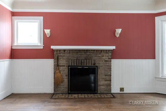 $250,000 | 55 Fitch Place Southeast, Grand Rapids, MI 49503