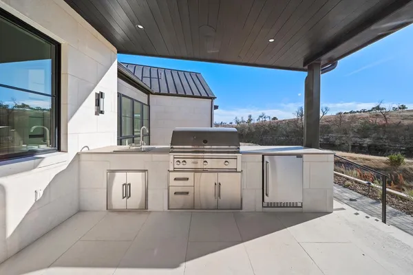 $3,975,000 | 2339 Hagee Drive, Fredericksburg, TX 78624