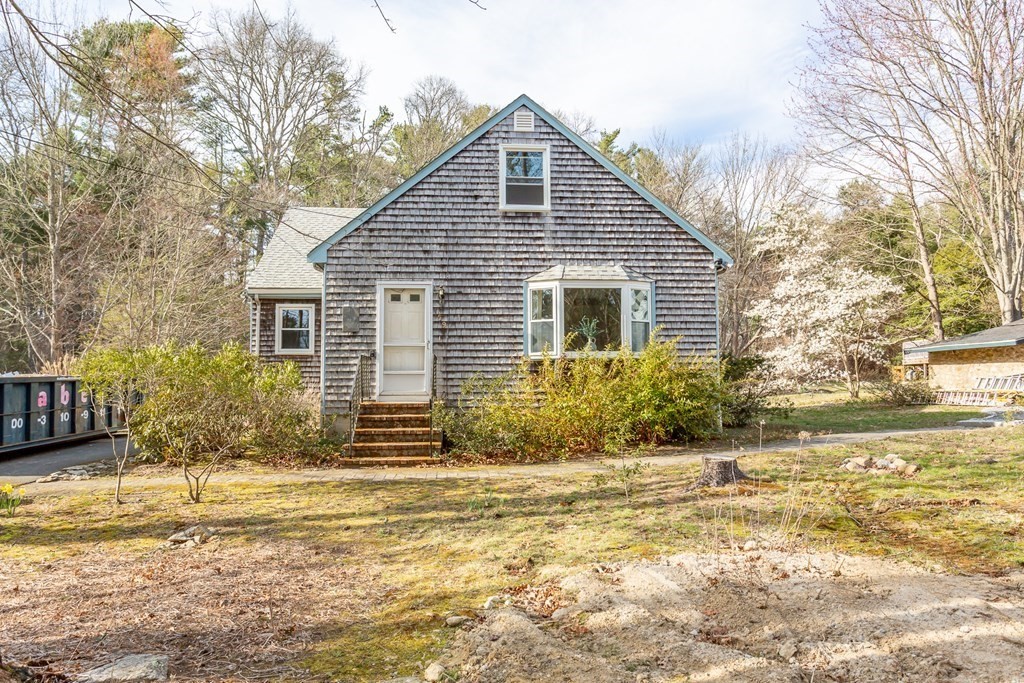 159 Hathaway Road Acushnet, MA 02743 - Photo 18 of 18 a front view of a house with a yard