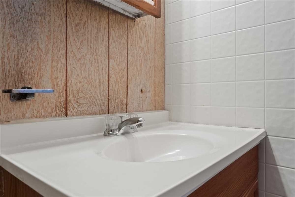 177 Orient Street Worcester, MA 01604 - Photo 26 of 29