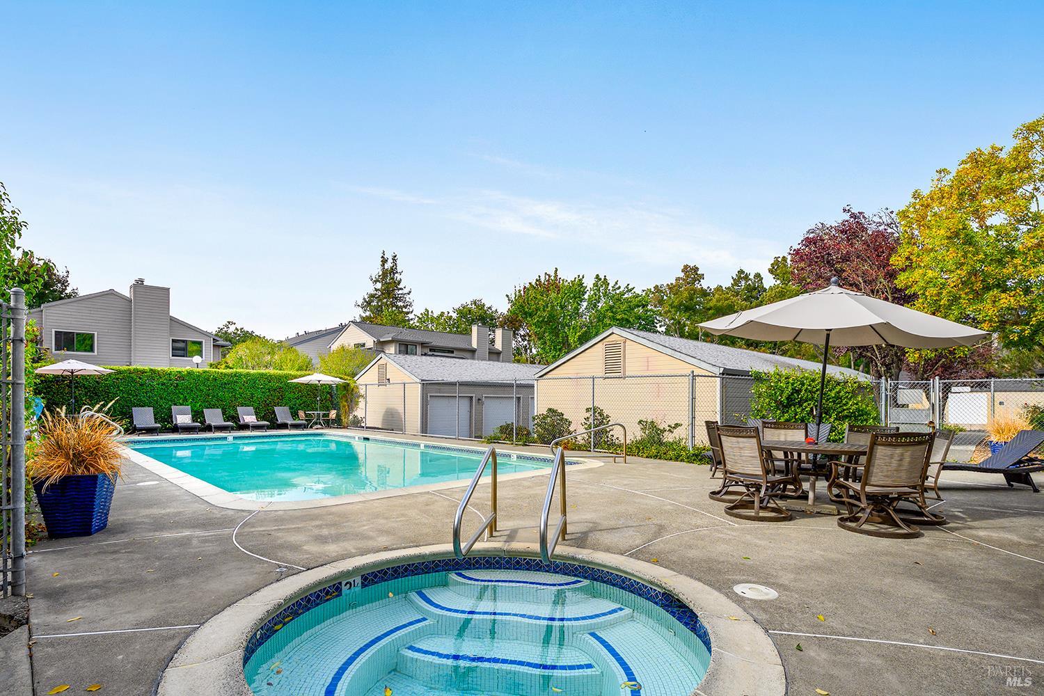 425 Mission Boulevard Santa Rosa, CA 95409 - Photo 27 of 29 Pool and Spa
