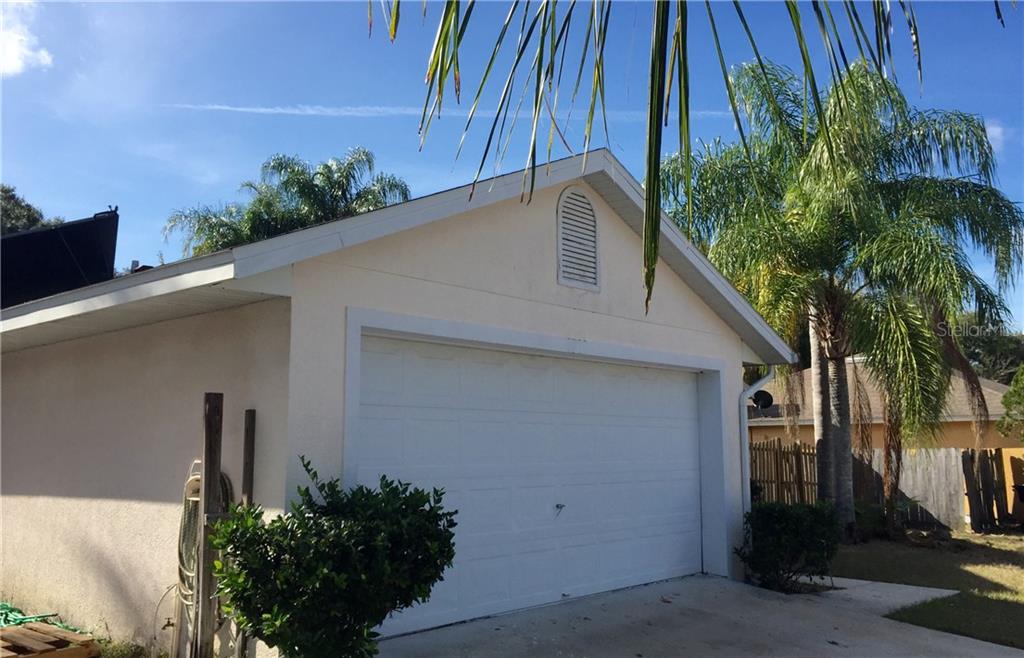 4726 Point Look Out Road Orlando, FL 32808 - Photo 1 of 1 Garage