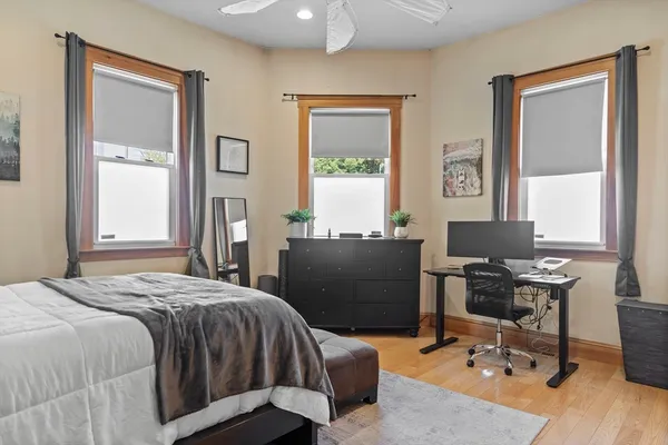 $4,900 | 137 L Street, Unit 1, Boston, MA 02127